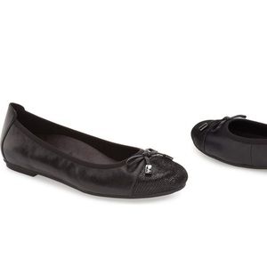 Like new Vionic Minna Black Ballet flats 6.5!